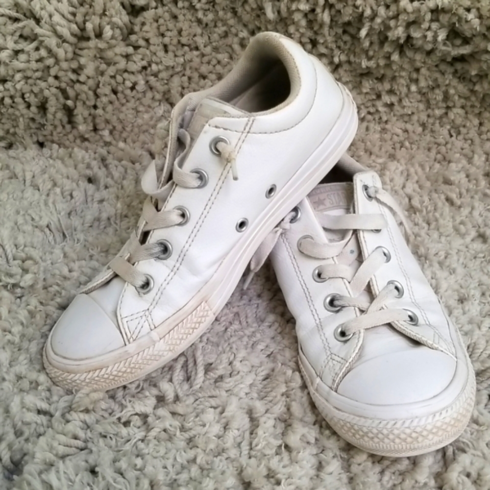 Converse White Synthetic Leather Lowtops Junior Size 4